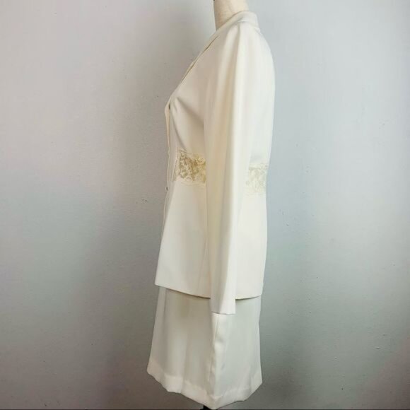 Vintage 80s Hugo Buscati Ivory Lace Trimmed Skirt Suit 2 Piece Set - Picture 15 of 16
